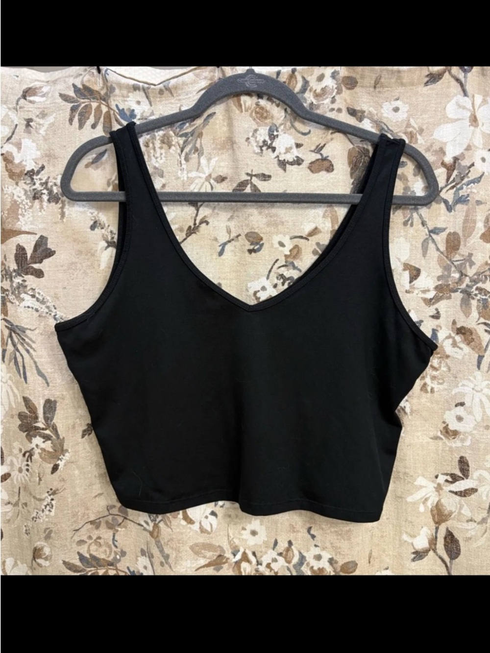 Hollister Black V-Neck Cropped Tank Top
